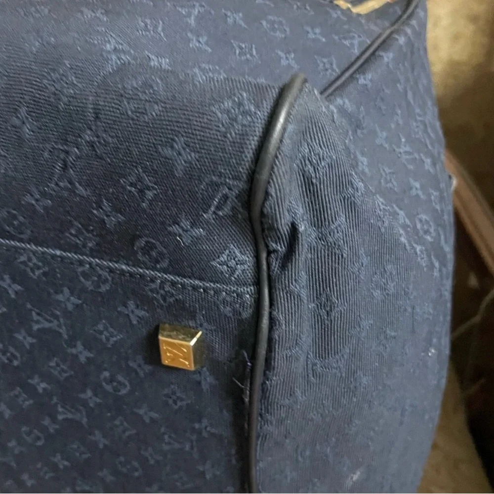 Louis Vuitton Mini Lin Claudine Duffle - Picture 4 of 9